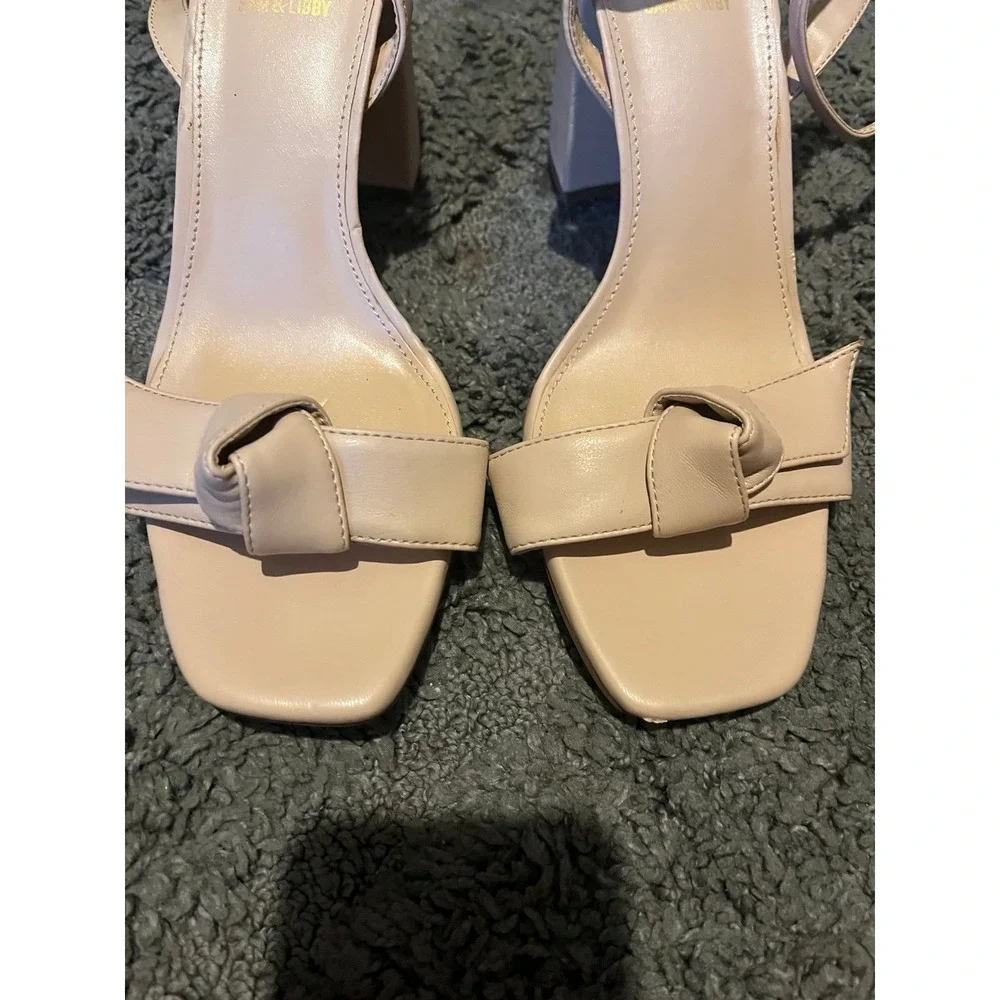 NWOT Sam And Libby Sandals Size 11
